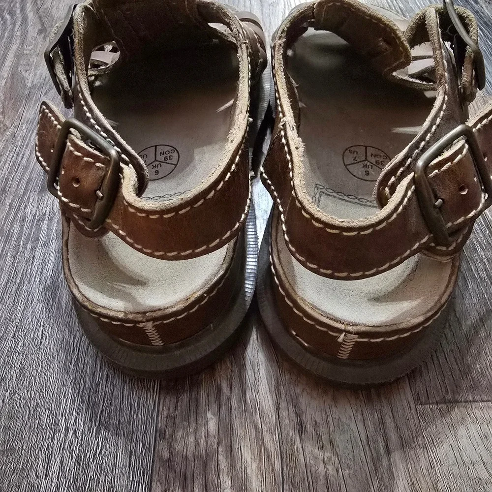 Dr. Martens Vintage Fisherman Sandals Mens 7 Brown Leather Caged Buckle Grunge